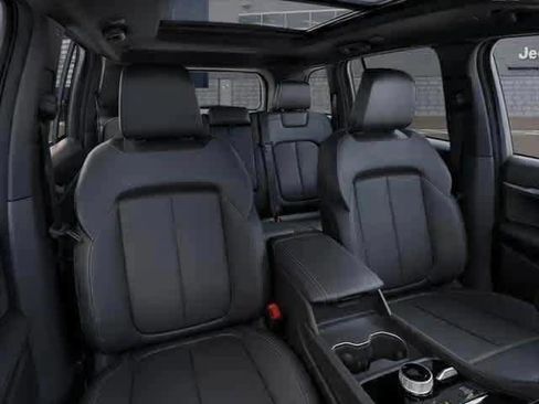 New 2026 Jeep Grand Cherokee Limited AWD/4WD image 11