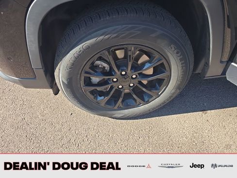 Used 2023 Jeep Cherokee Altitude Lux image 27