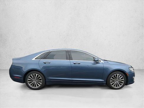 Used 2019 Lincoln MKZ Reserve image 4