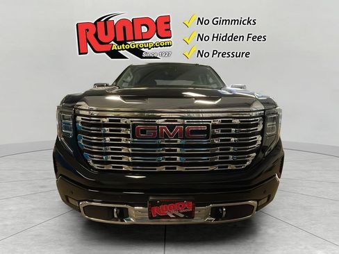 Used 2025 GMC Sierra 1500 Denali w/ Technology Package AWD/4WD image 9