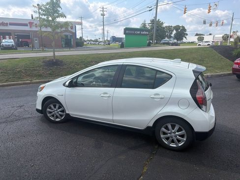 Used 2017 Toyota Prius C Two FWD image 3