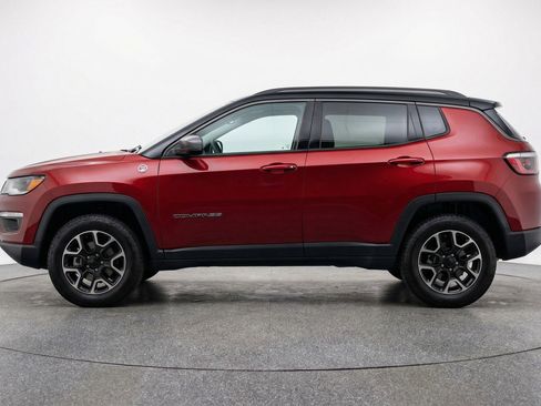 Used 2025 Jeep Compass Trailhawk AWD/4WD image 5