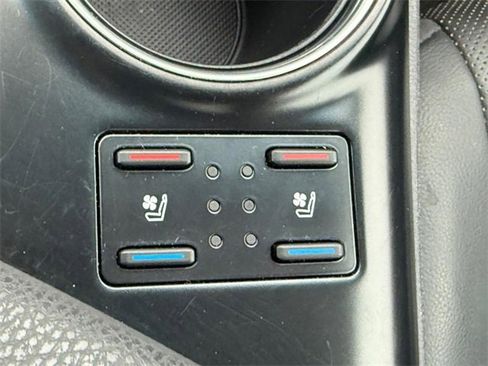 Used 2020 Toyota Camry XSE image 23