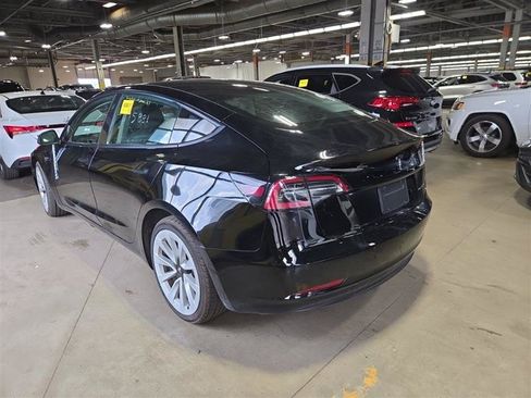 Used 2022 Tesla Model 3 Long Range AWD/4WD image 5