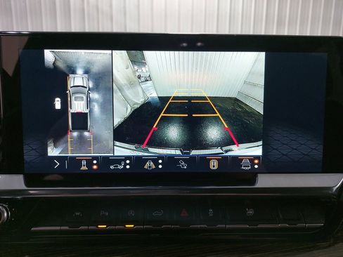 New 2026 GMC Sierra 1500 SLE w/ Preferred Package image 24