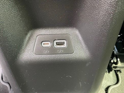 Certified 2021 Buick Envision Preferred AWD/4WD image 22