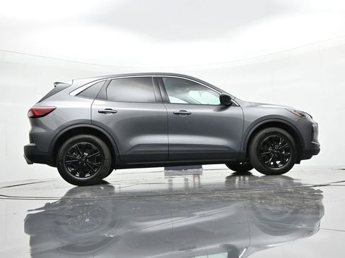 Used 2024 Ford Escape Active w/ Cold Weather Package FWD image 27