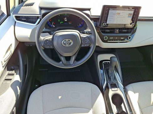 Certified 2022 Toyota Corolla LE image 12