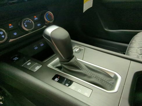 Certified 2025 Nissan Kicks SV FWD image 19