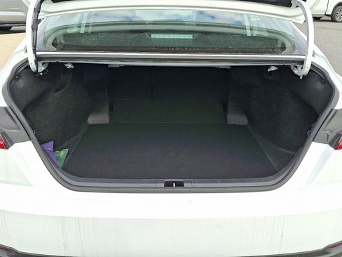 Used 2025 Toyota Camry LE image 28