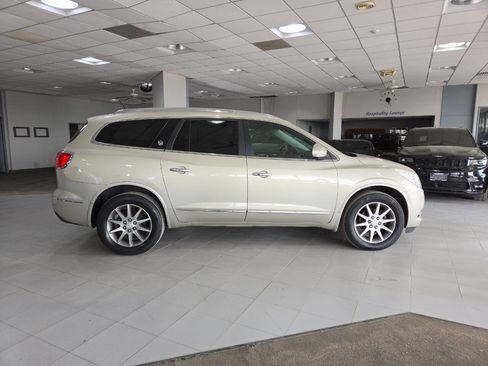 Used 2015 Buick Enclave Leather FWD image 8