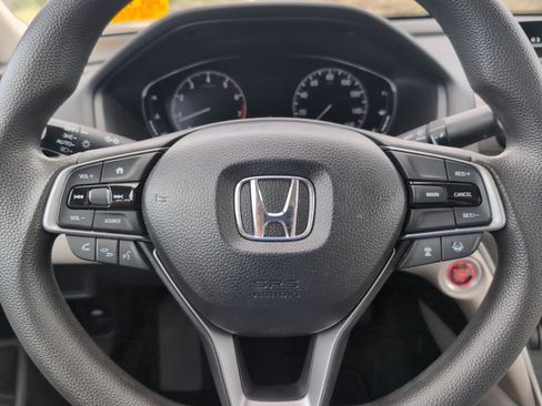 Used 2018 Honda Accord LX image 13