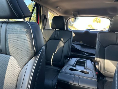 Used 2025 Honda Pilot Elite image 35