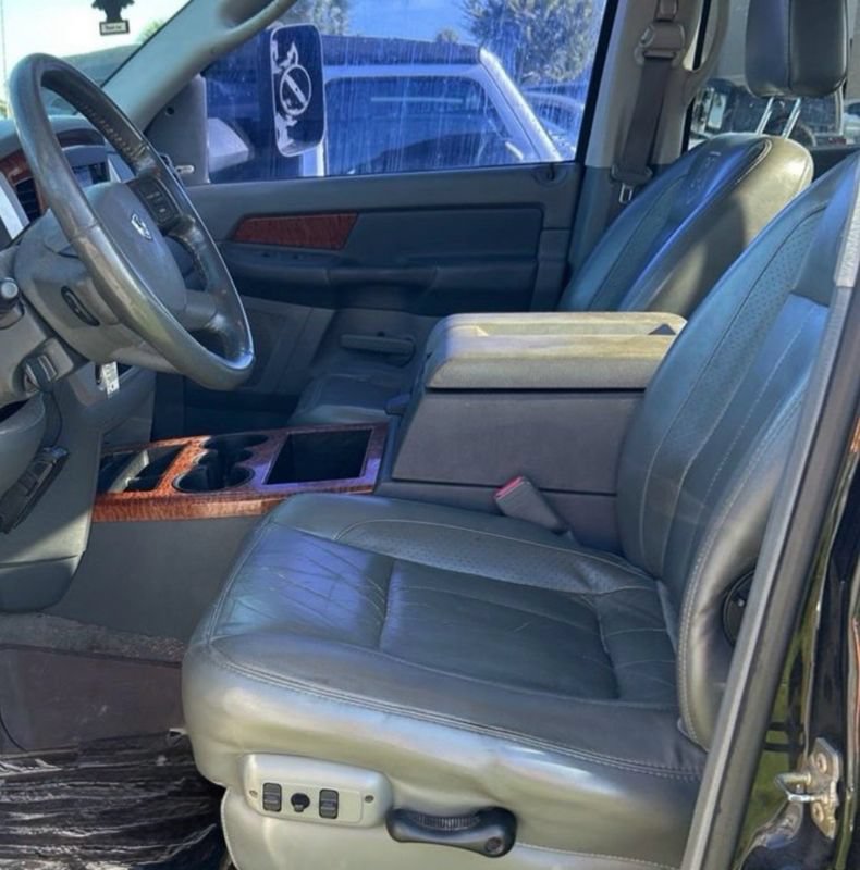 Used 2007 Dodge Ram 3500 Truck Laramie AWD/4WD image 4