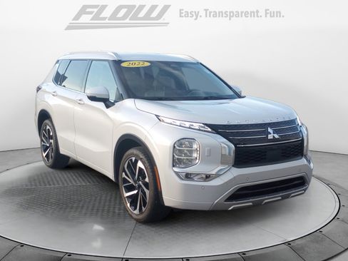Used 2022 Mitsubishi Outlander SEL image 1