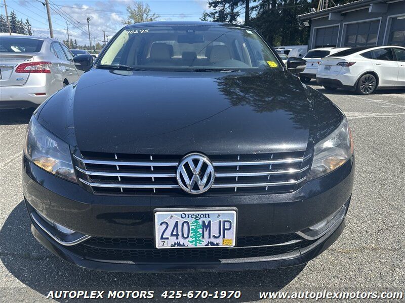 Used 2013 Volkswagen Passat TDI SEL Premium FWD image 2