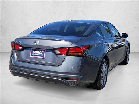 Used 2025 Nissan Altima 2.5 S image 4