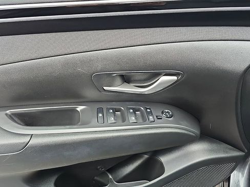 Used 2023 Hyundai Tucson SEL w/ Convenience Package image 13