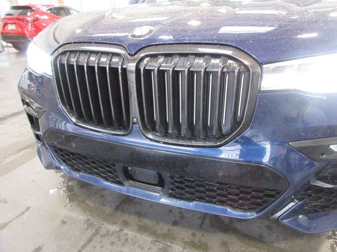 Used 2020 BMW X7 M50i image 16