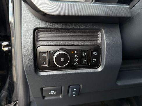 Used 2025 Ford F350 Platinum AWD/4WD image 53
