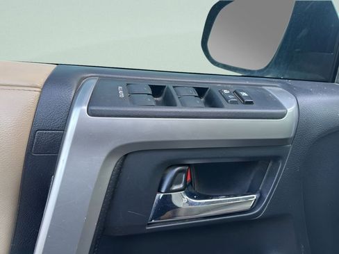 Used 2014 Toyota 4Runner SR5 image 20