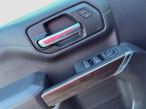 Used 2022 Chevrolet Silverado 1500 RST image 11