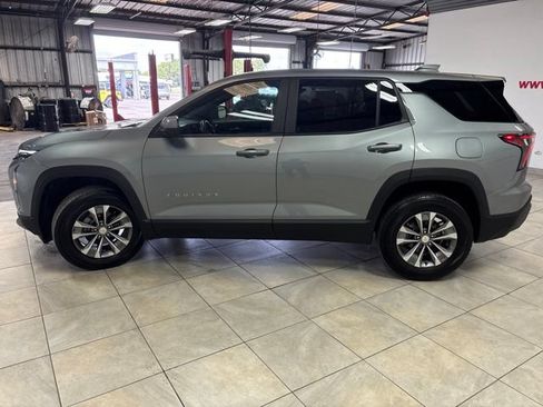 Used 2025 Chevrolet Equinox LT FWD image 11