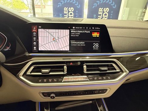 Used 2020 BMW X5 xDrive40i w/ Premium Package image 19