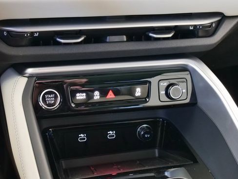 New 2025 Audi Q5 Premium Plus image 23