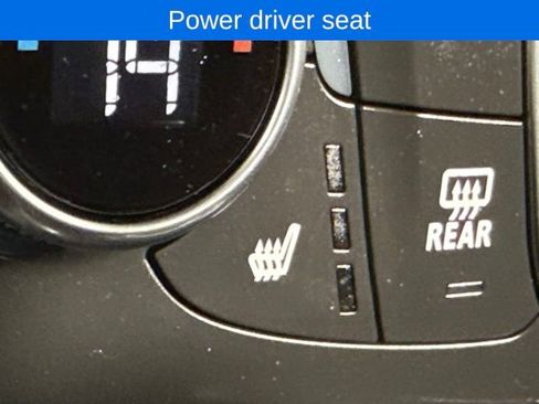 Used 2023 Chevrolet Traverse RS image 22