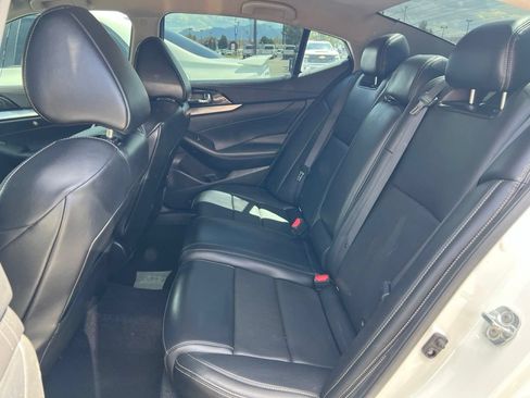 Used 2021 Nissan Maxima 3.5 SV w/ Floor Mat Group FWD image 12