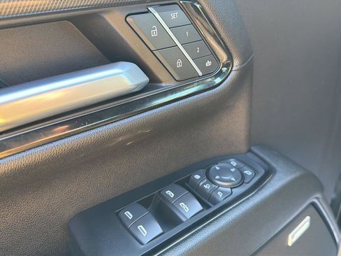 Used 2024 GMC Sierra 2500 AT4 w/ AT4 Premium Plus Package AWD/4WD image 11