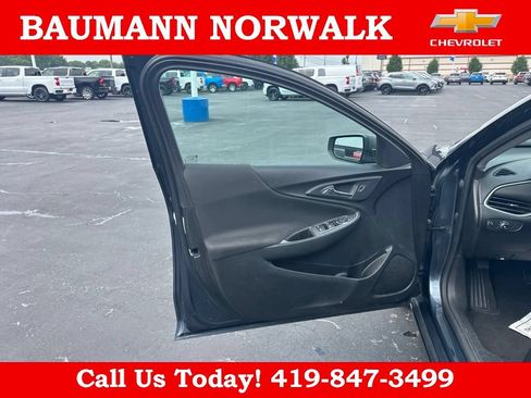 Used 2020 Chevrolet Malibu LS FWD image 13