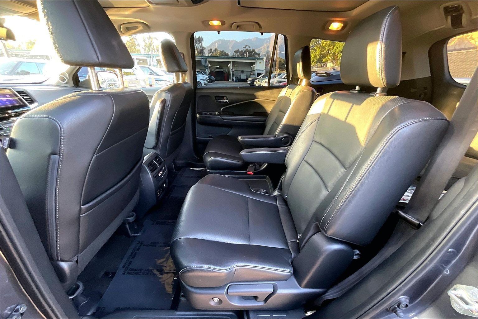 Used 2016 Honda Pilot Elite image 17