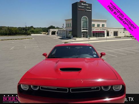 Used 2022 Dodge Challenger GT RWD image 5