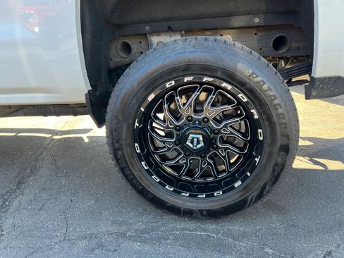 Used 2019 Chevrolet Silverado 2500 LT w/ Custom Sport Edition image 20