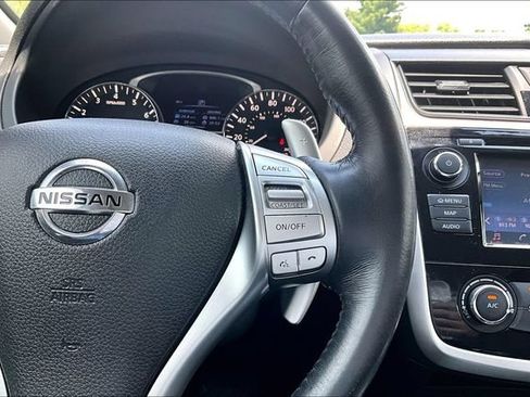 Used 2018 Nissan Altima 2.5 SR w/ SR Midnight Edition FWD image 12