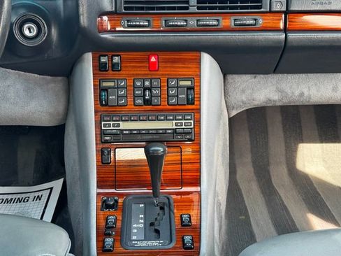 Used 1992 Mercedes-Benz 300 SE image 21