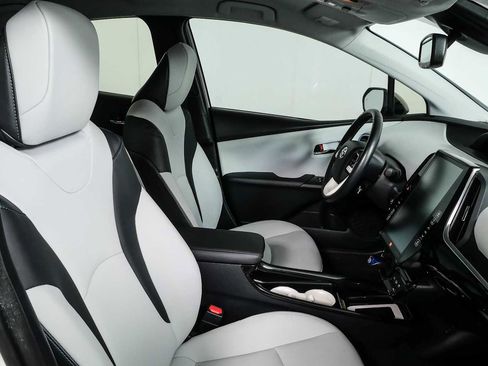 Used 2017 Toyota Prius Prime Advanced FWD image 19