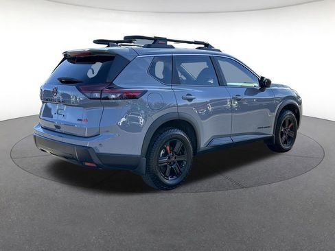 Used 2025 Nissan Rogue SV image 6