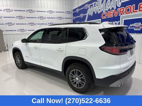 Used 2025 GMC Acadia Elevation image 4