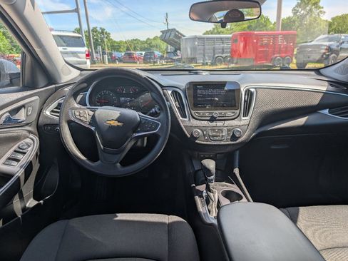Used 2024 Chevrolet Malibu LS FWD image 18