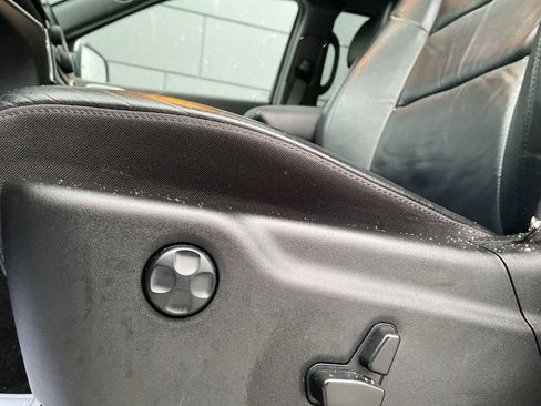 Used 2022 Jeep Grand Cherokee Limited image 22