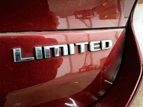 Used 2022 Jeep Grand Cherokee L Limited image 13