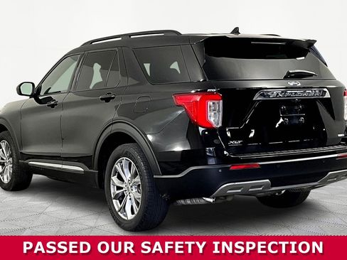 Used 2020 Ford Explorer XLT w/ Equipment Group 202A image 4