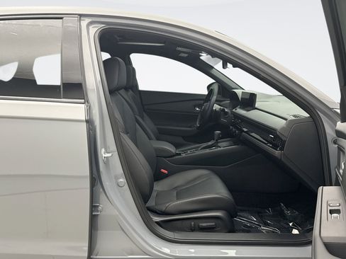 Used 2023 Honda Accord Sport image 16