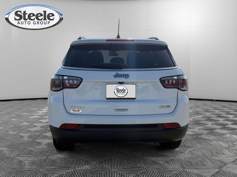 Used 2023 Jeep Compass Latitude image 4