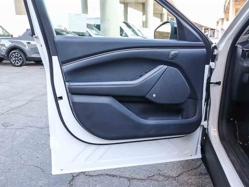 Used 2025 Ford Mustang Mach-E Premium image 21