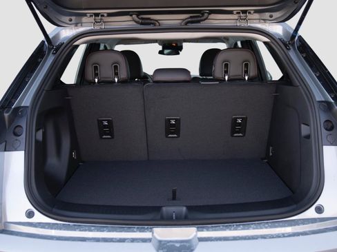 New 2027 Chevrolet Bolt RS w/ Technology Package FWD image 24