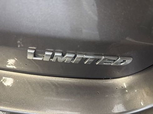 Used 2016 Toyota Highlander Limited image 7